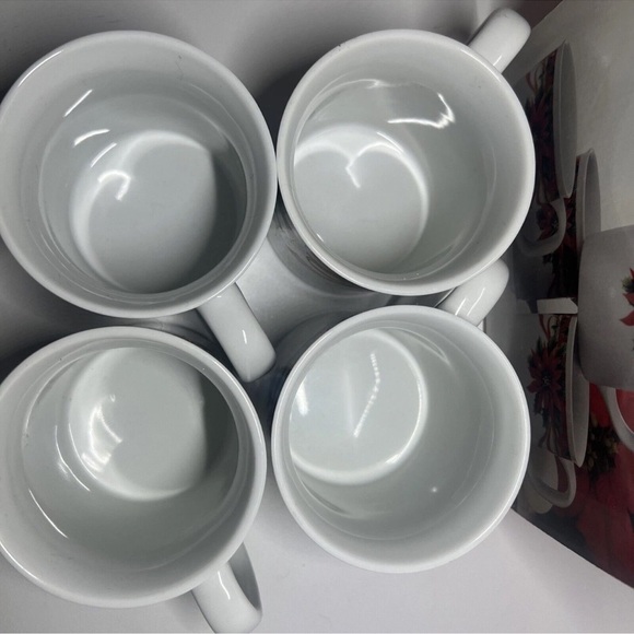 Set of 4 Christmas Poinsettia Holiday Coffee Tea Cups Mugs Fine Porcelain China - Picture 3 of 4